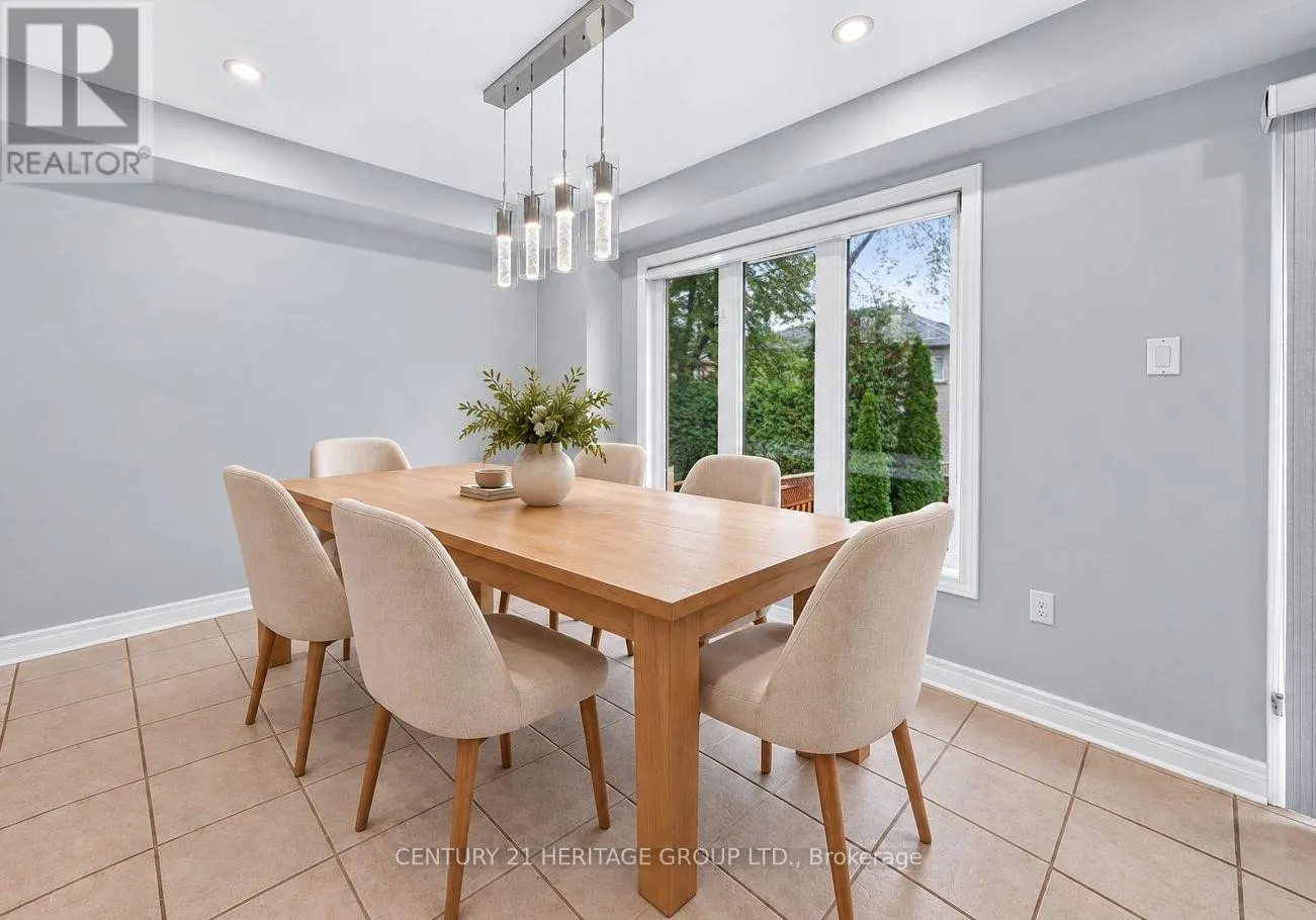 378 SPRUCE GROVE CRESCENT