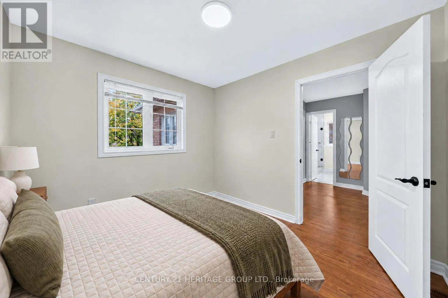 378 SPRUCE GROVE CRESCENT