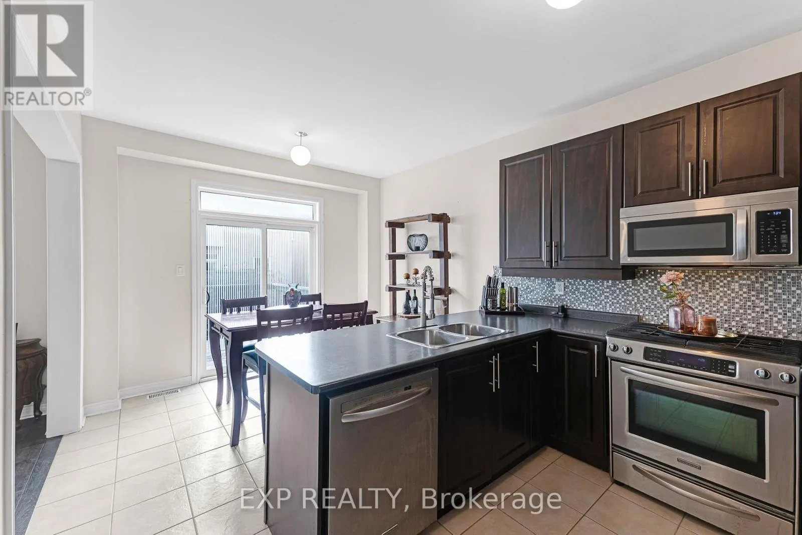 211 RAY SNOW BOULEVARD