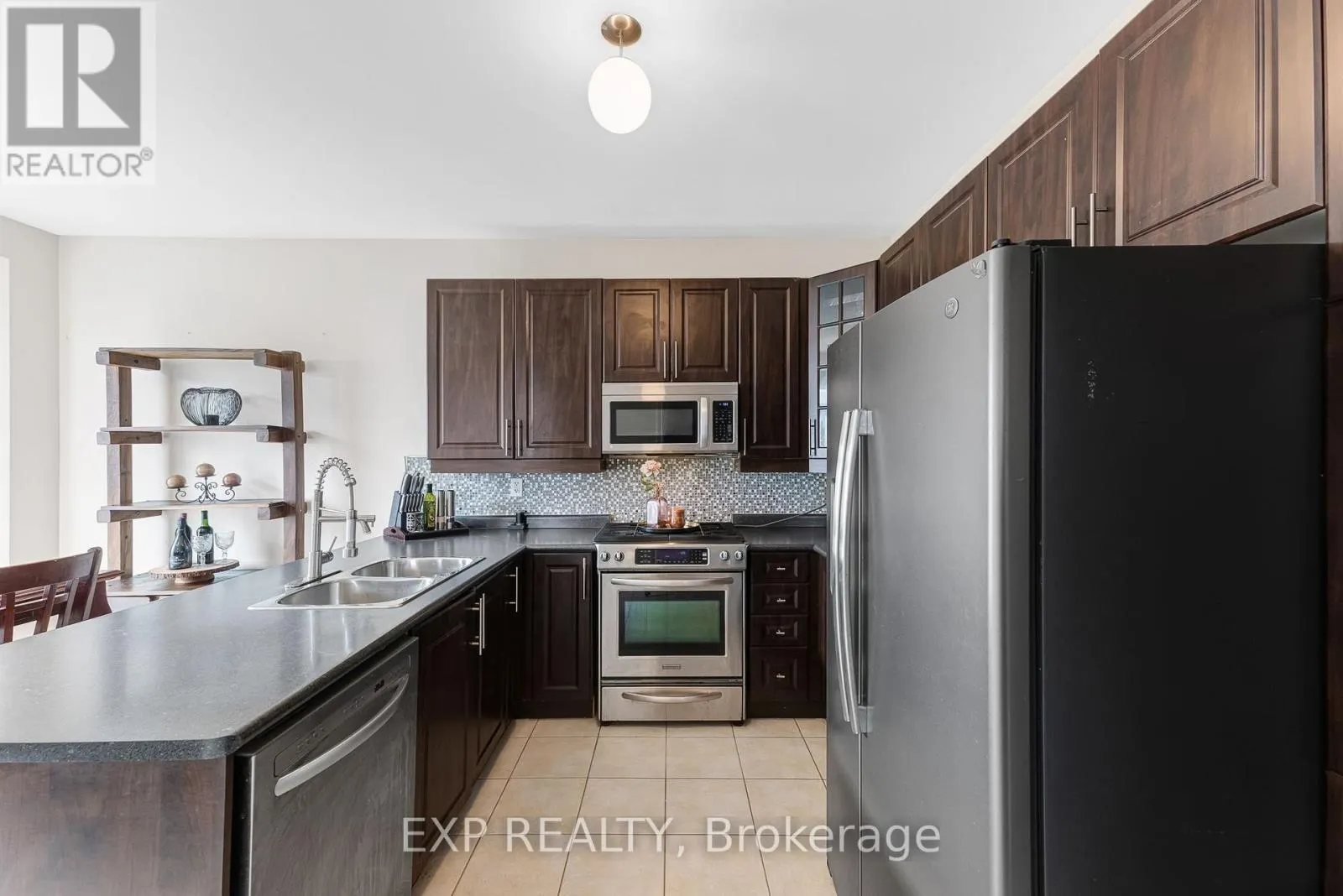 211 RAY SNOW BOULEVARD