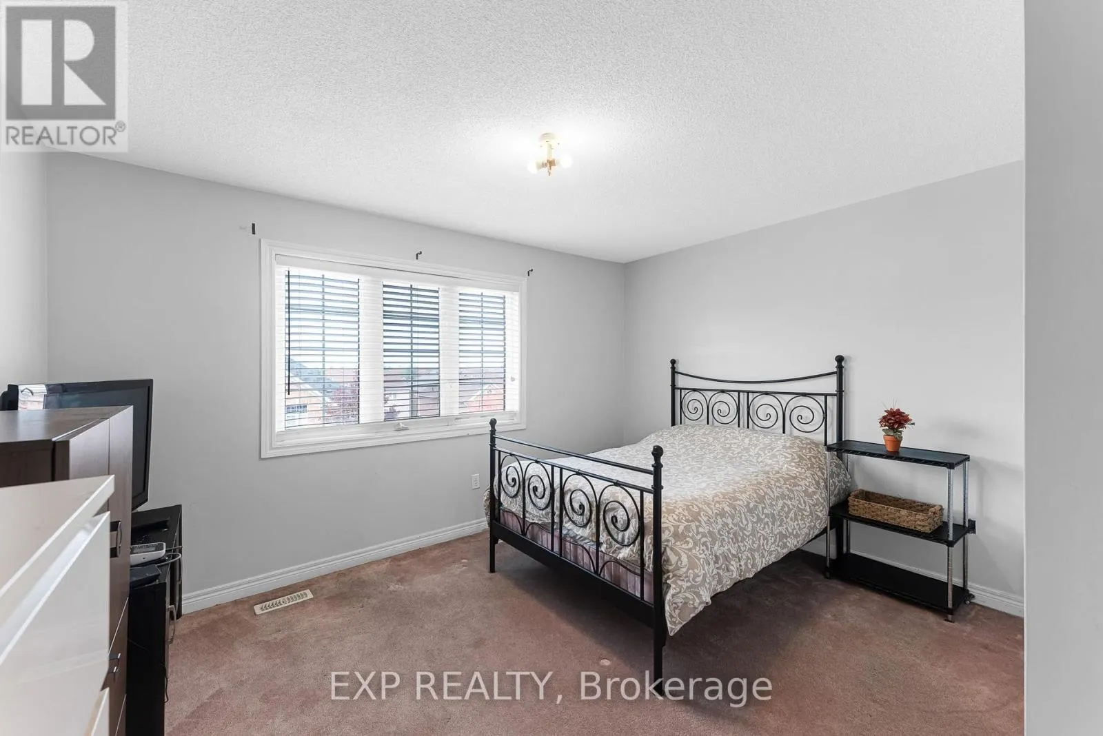 211 RAY SNOW BOULEVARD