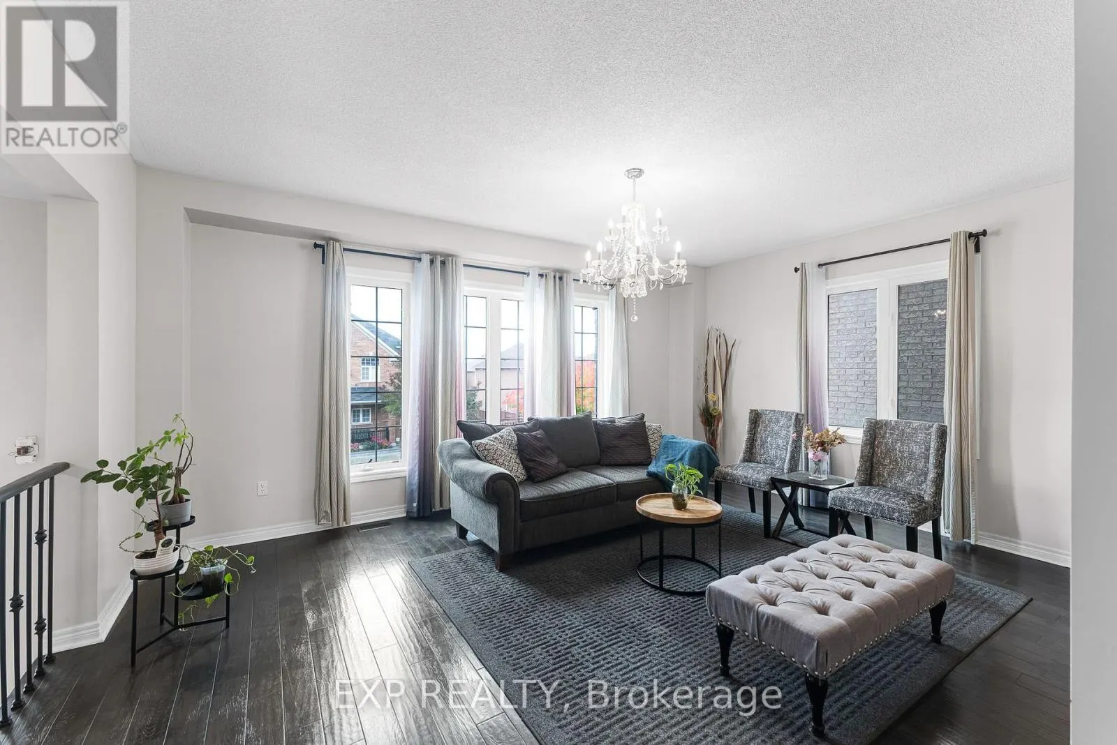 211 RAY SNOW BOULEVARD