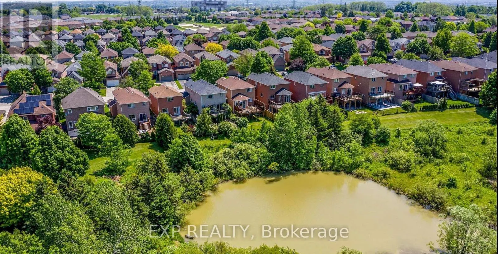416 BARTHOLOMEW DRIVE