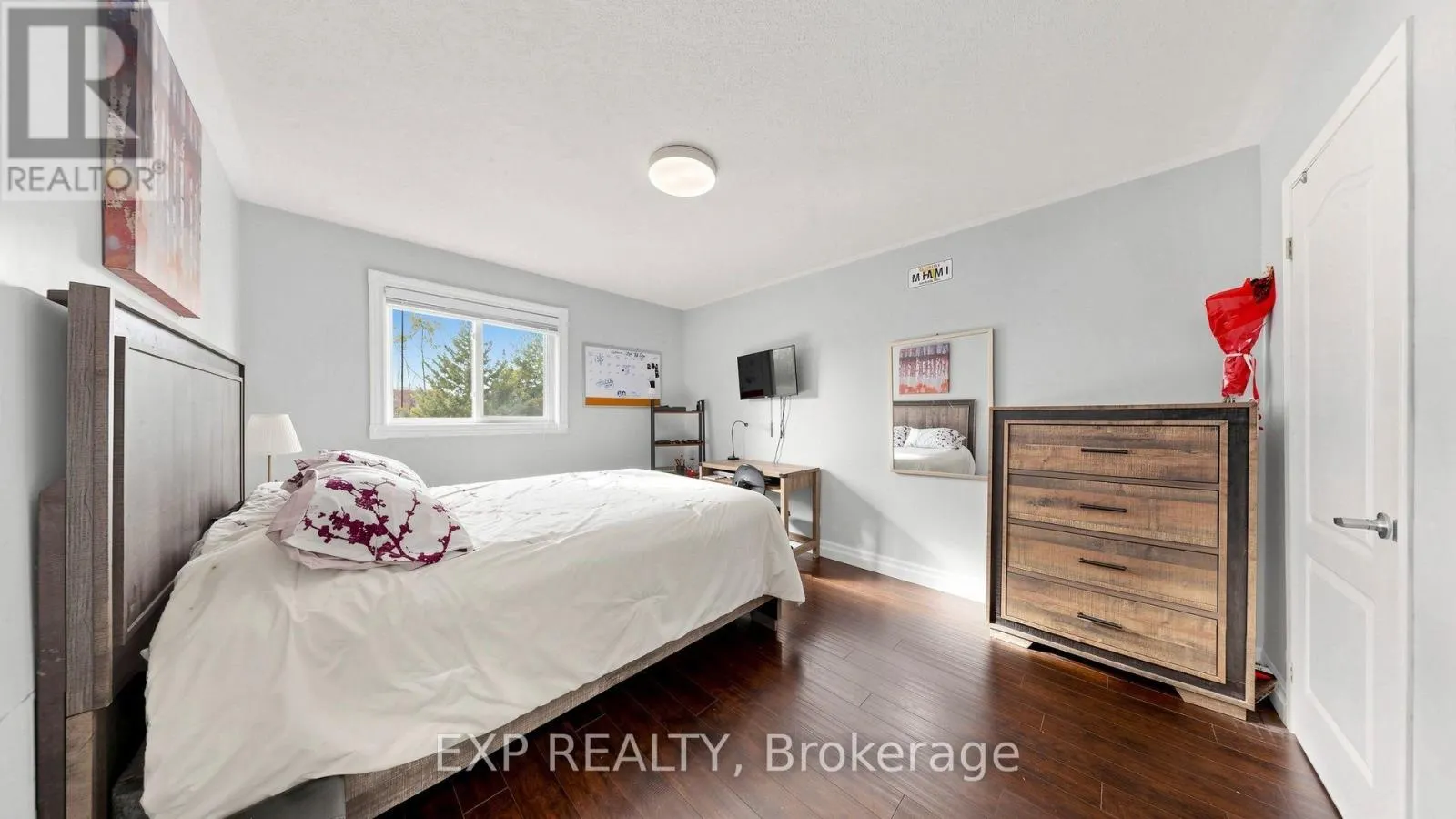 416 BARTHOLOMEW DRIVE