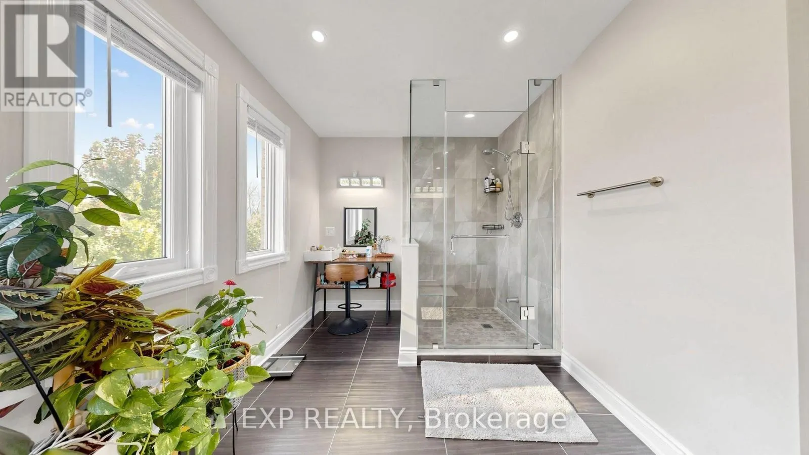 416 BARTHOLOMEW DRIVE