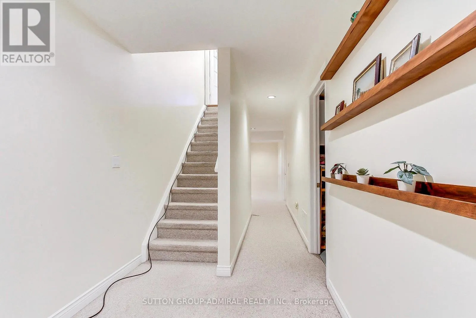 322 HARRY BEER COURT
