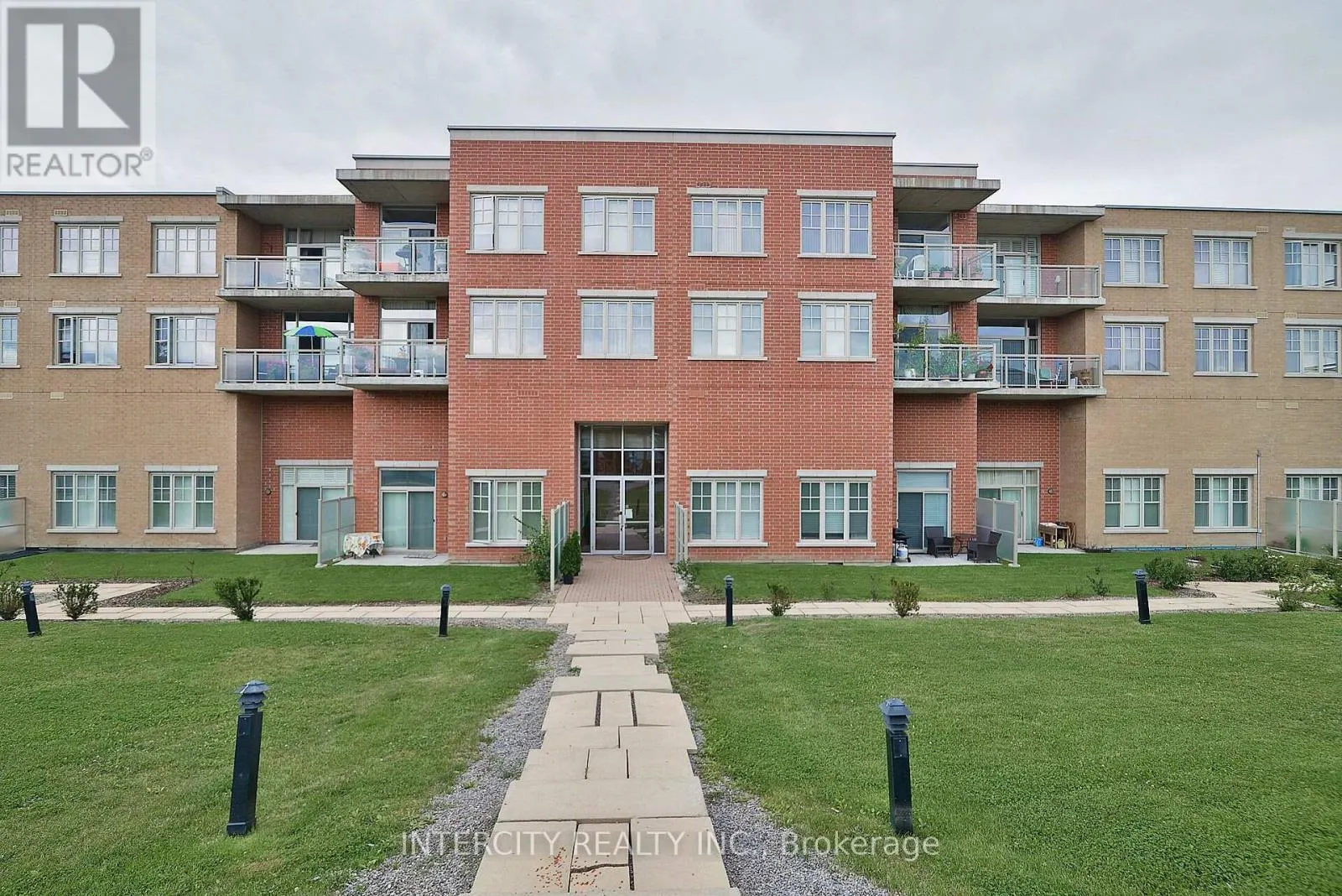 207 - 10211 KEELE STREET