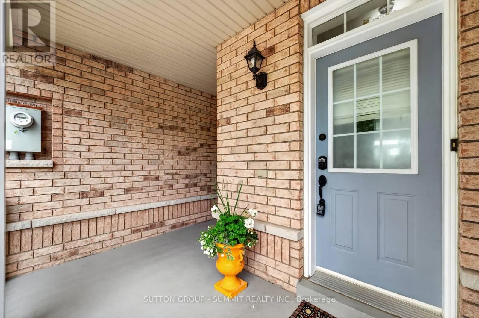 187 KIRKVALLEY CRESCENT