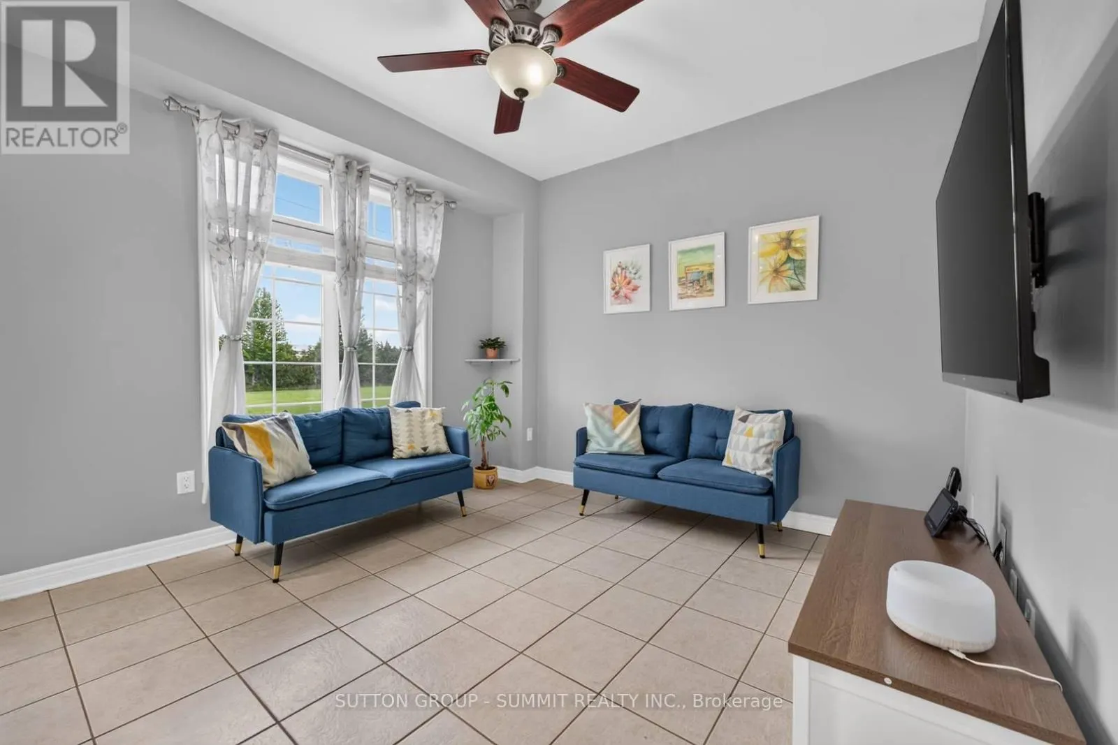 187 KIRKVALLEY CRESCENT