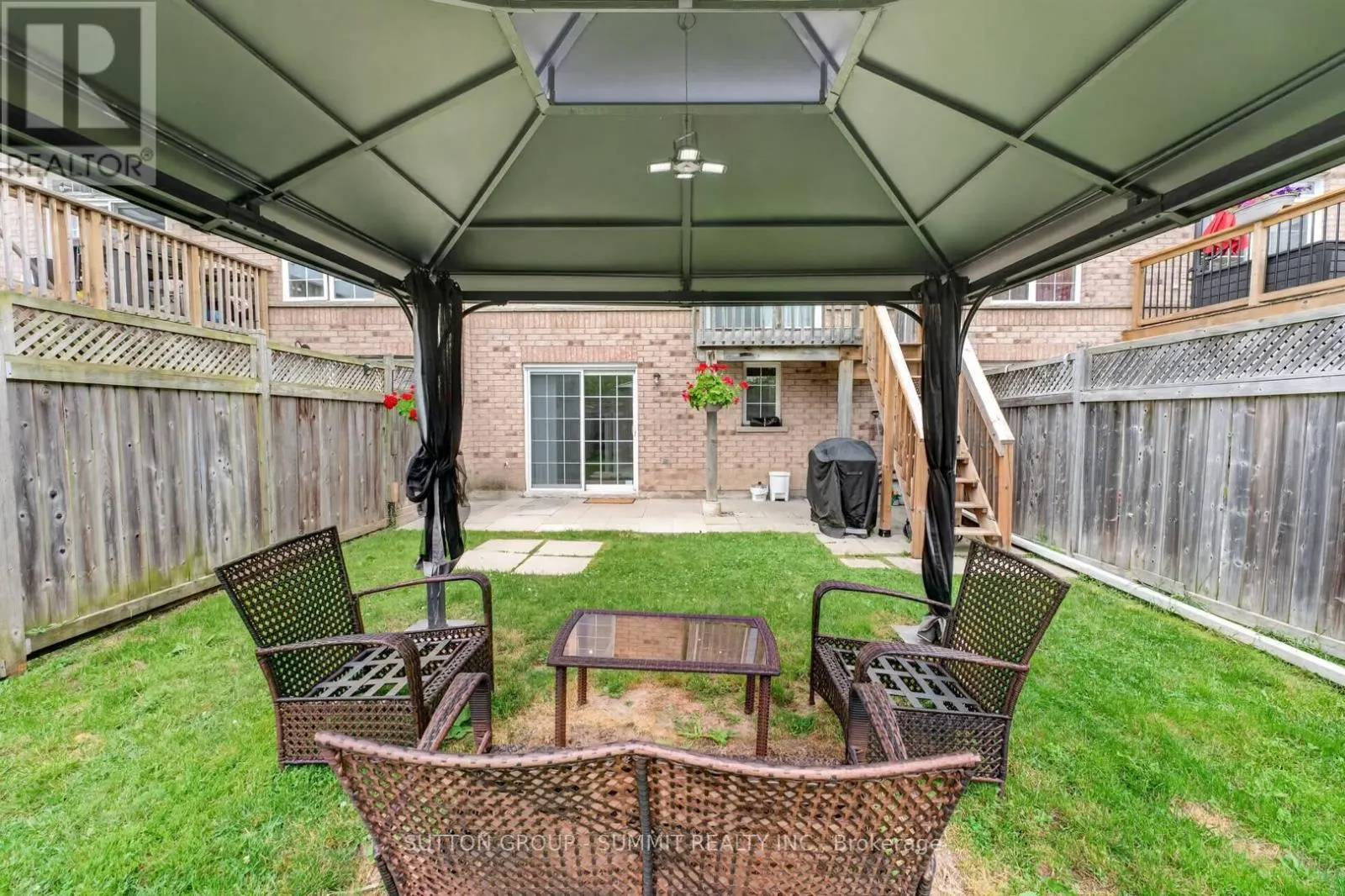 187 KIRKVALLEY CRESCENT