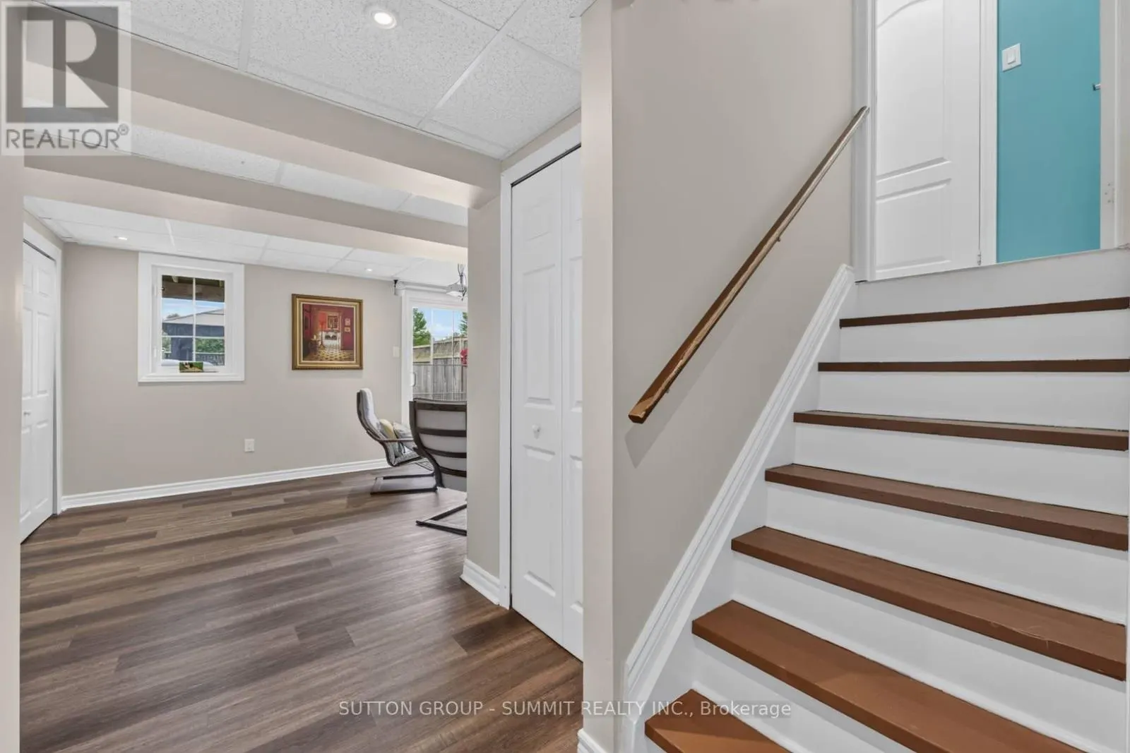 187 KIRKVALLEY CRESCENT