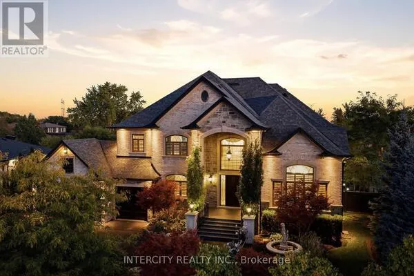 27 ROCKVIEW GARDENS
