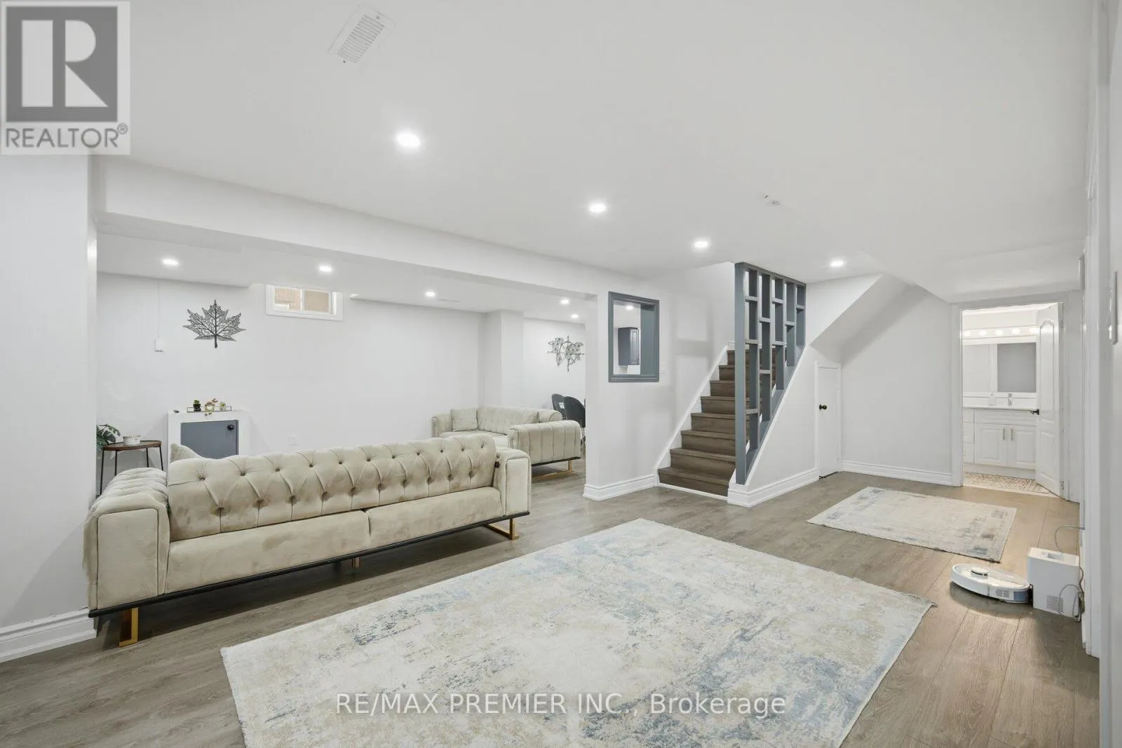 95 HUDSON DRIVE