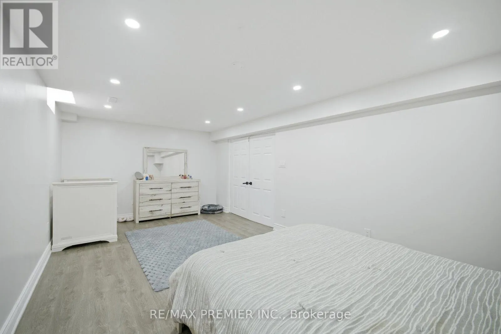 95 HUDSON DRIVE