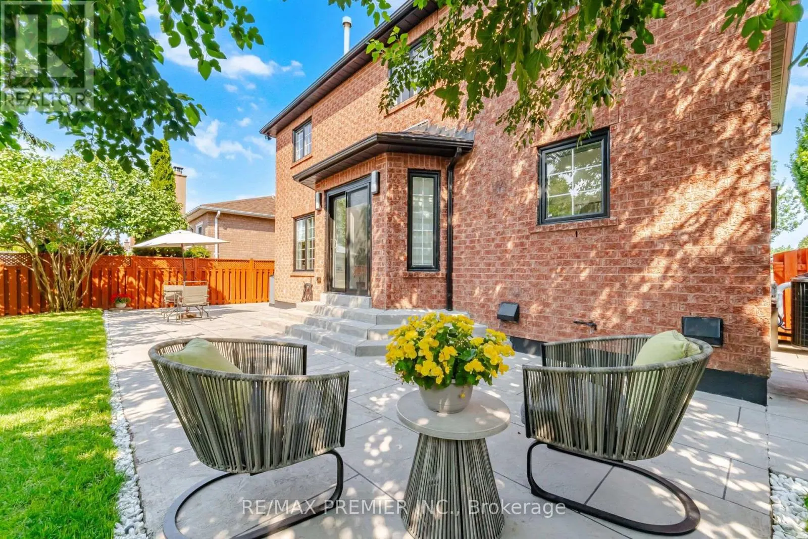95 HUDSON DRIVE