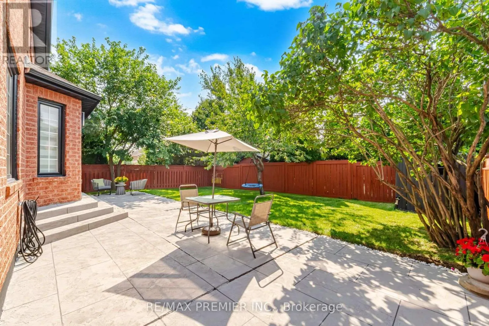 95 HUDSON DRIVE
