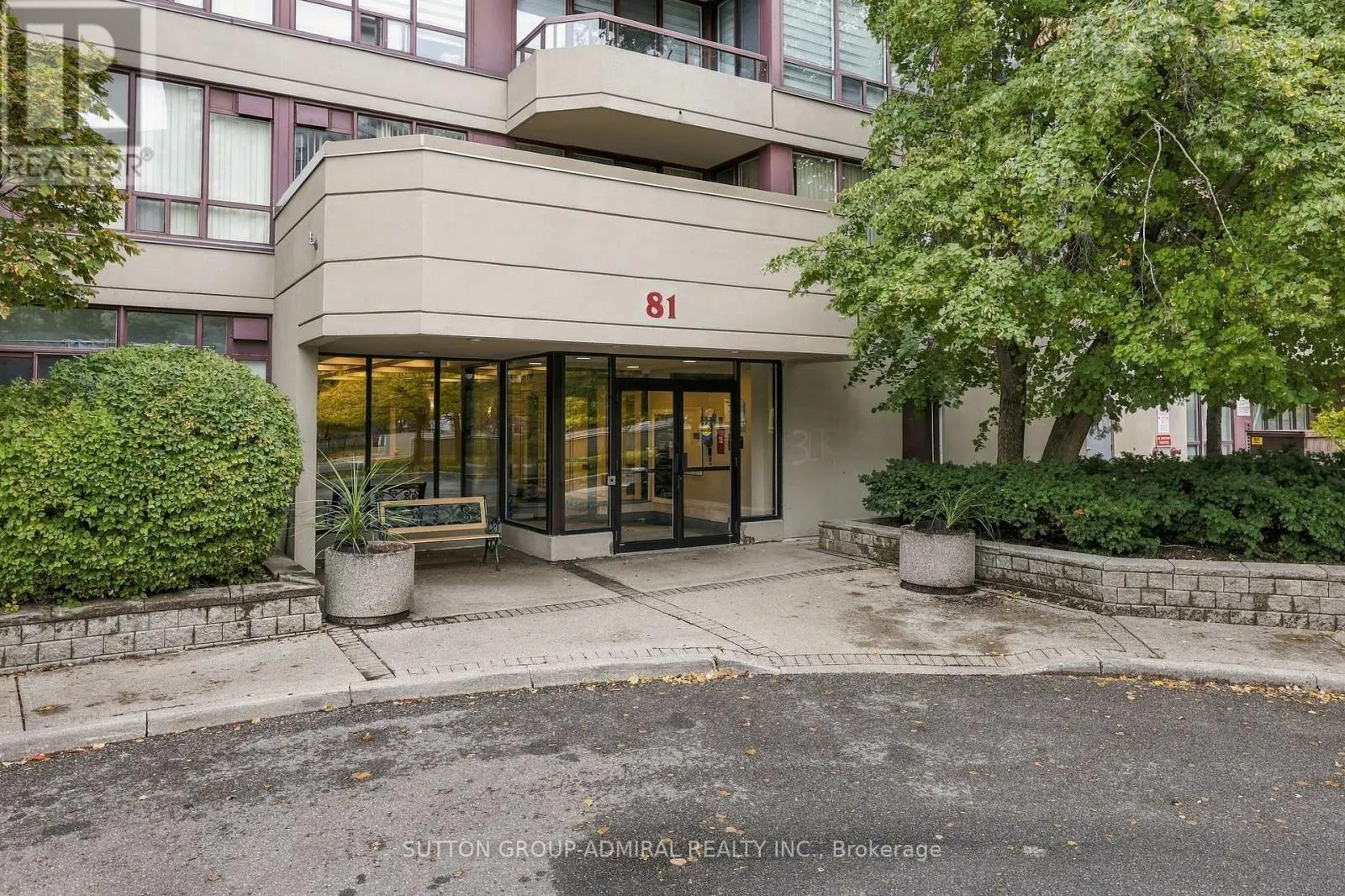 211 - 81 TOWNSGATE DRIVE