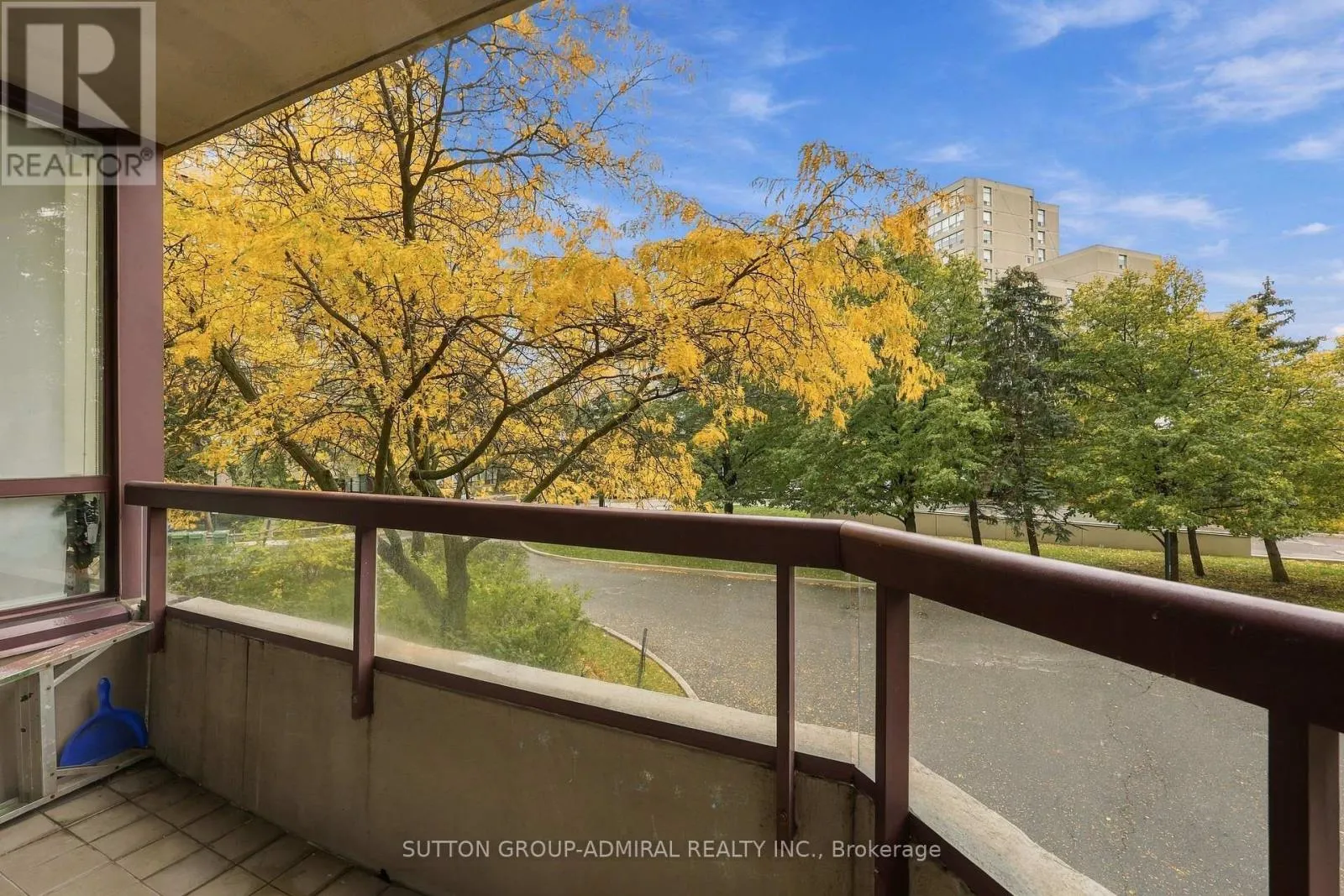211 - 81 TOWNSGATE DRIVE