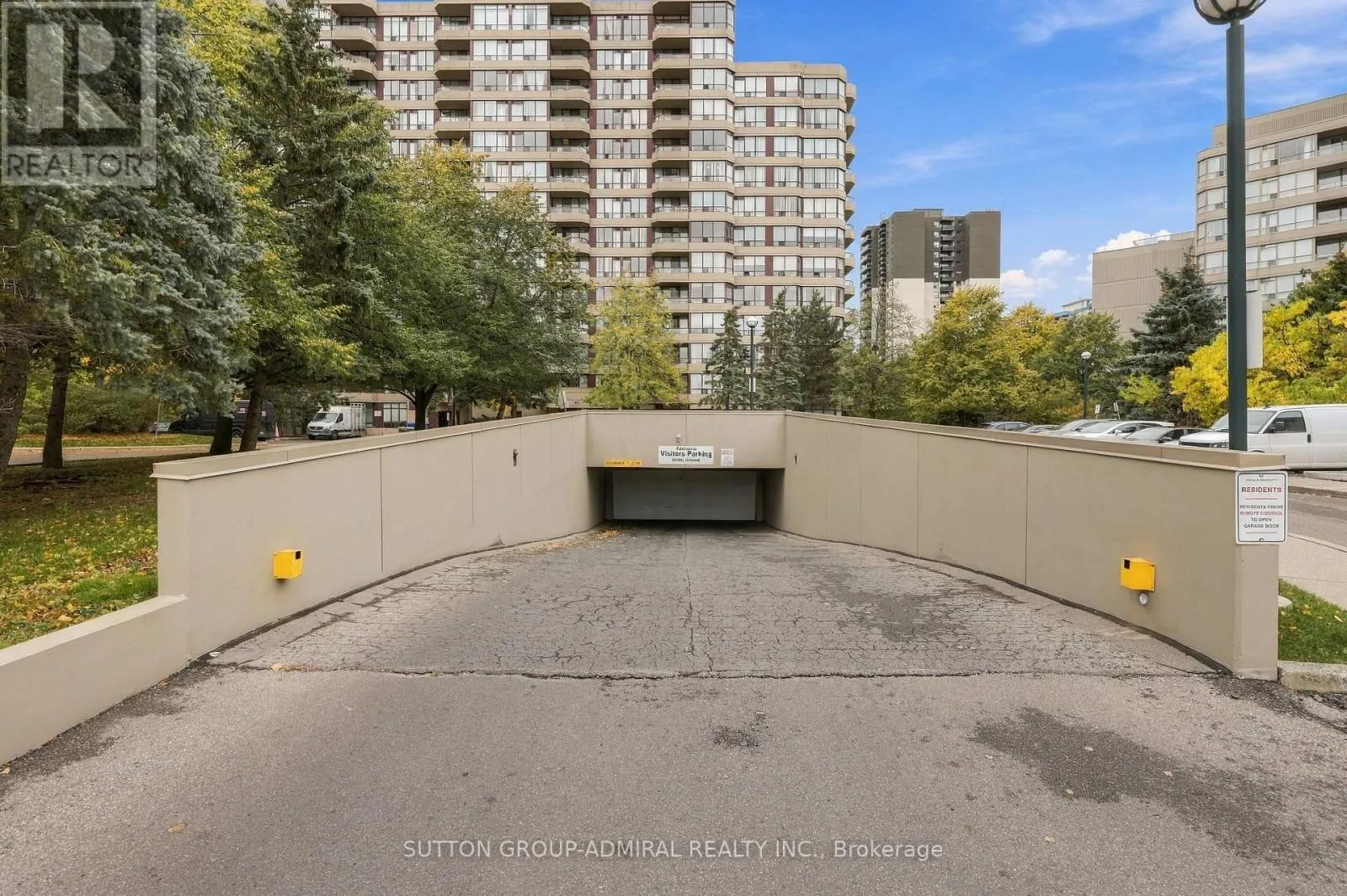211 - 81 TOWNSGATE DRIVE