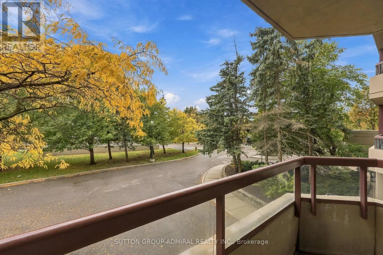211 - 81 TOWNSGATE DRIVE