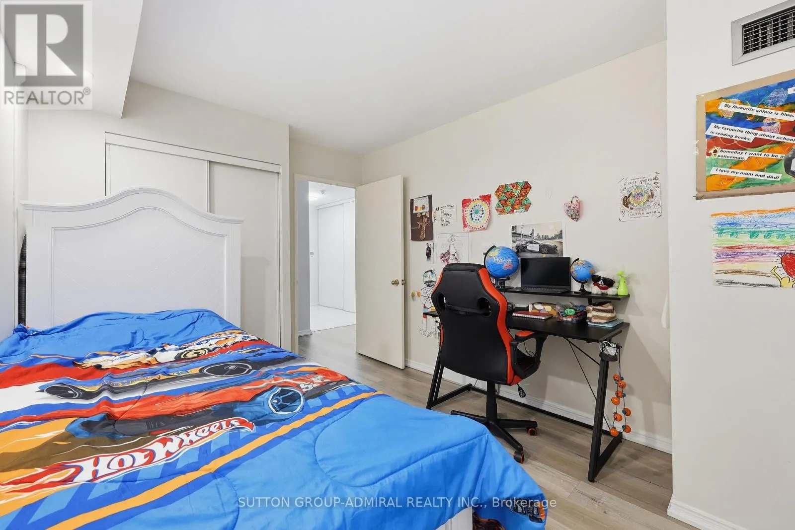 211 - 81 TOWNSGATE DRIVE
