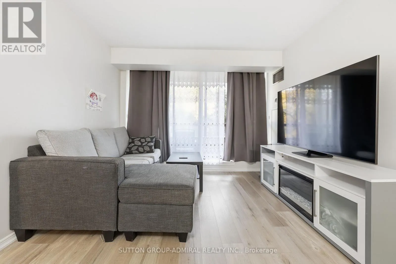 211 - 81 TOWNSGATE DRIVE