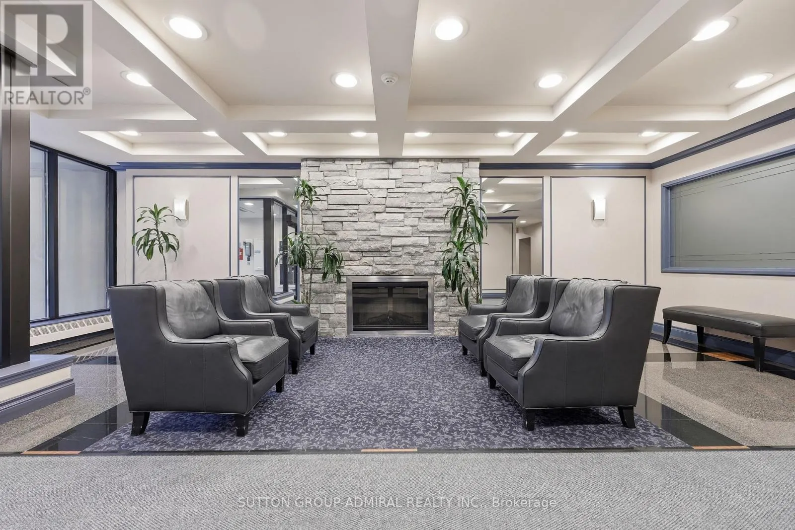211 - 81 TOWNSGATE DRIVE