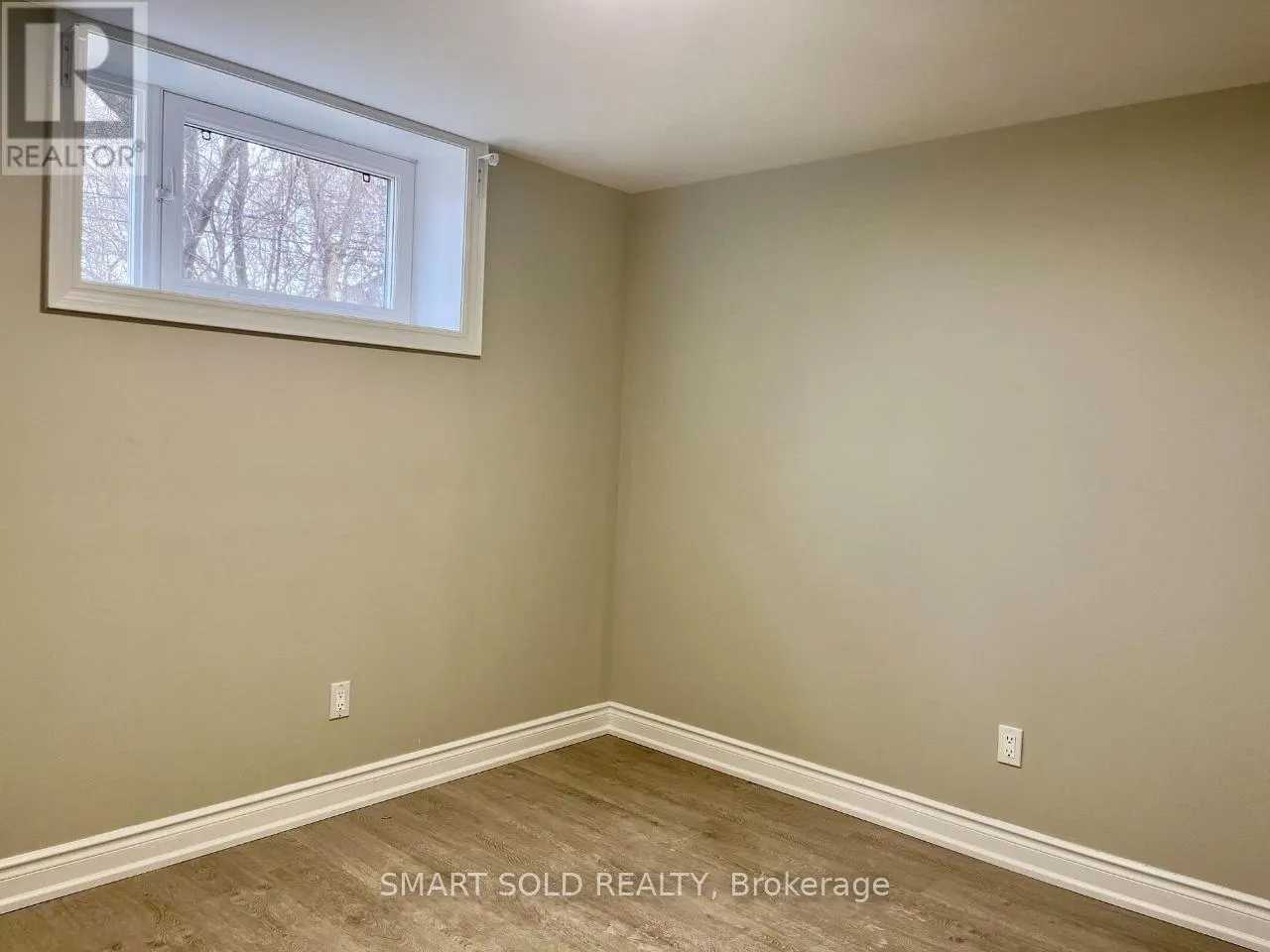 LOWER - 228 SILVERBIRCH DRIVE