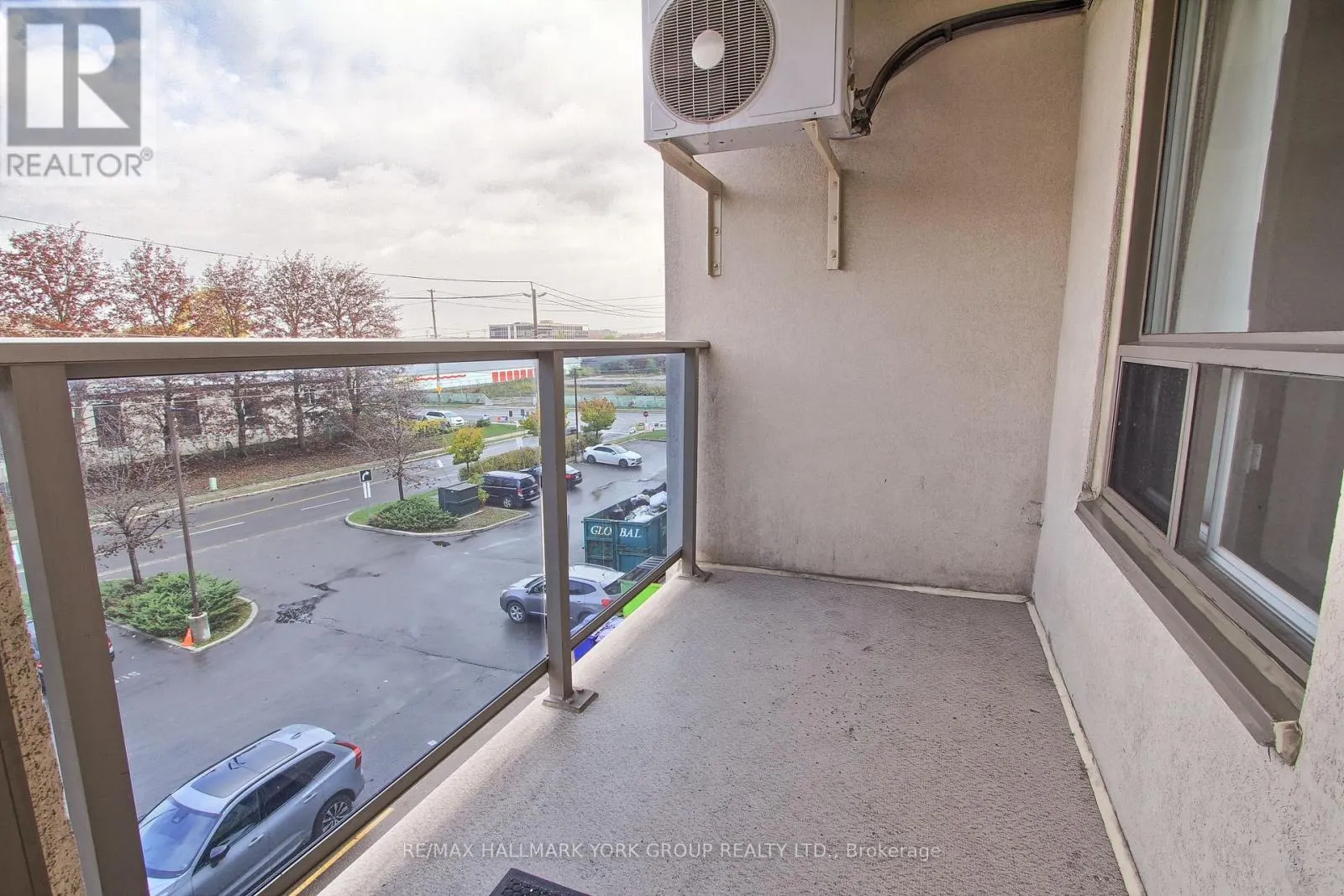 304 - 160 WELLINGTON STREET E