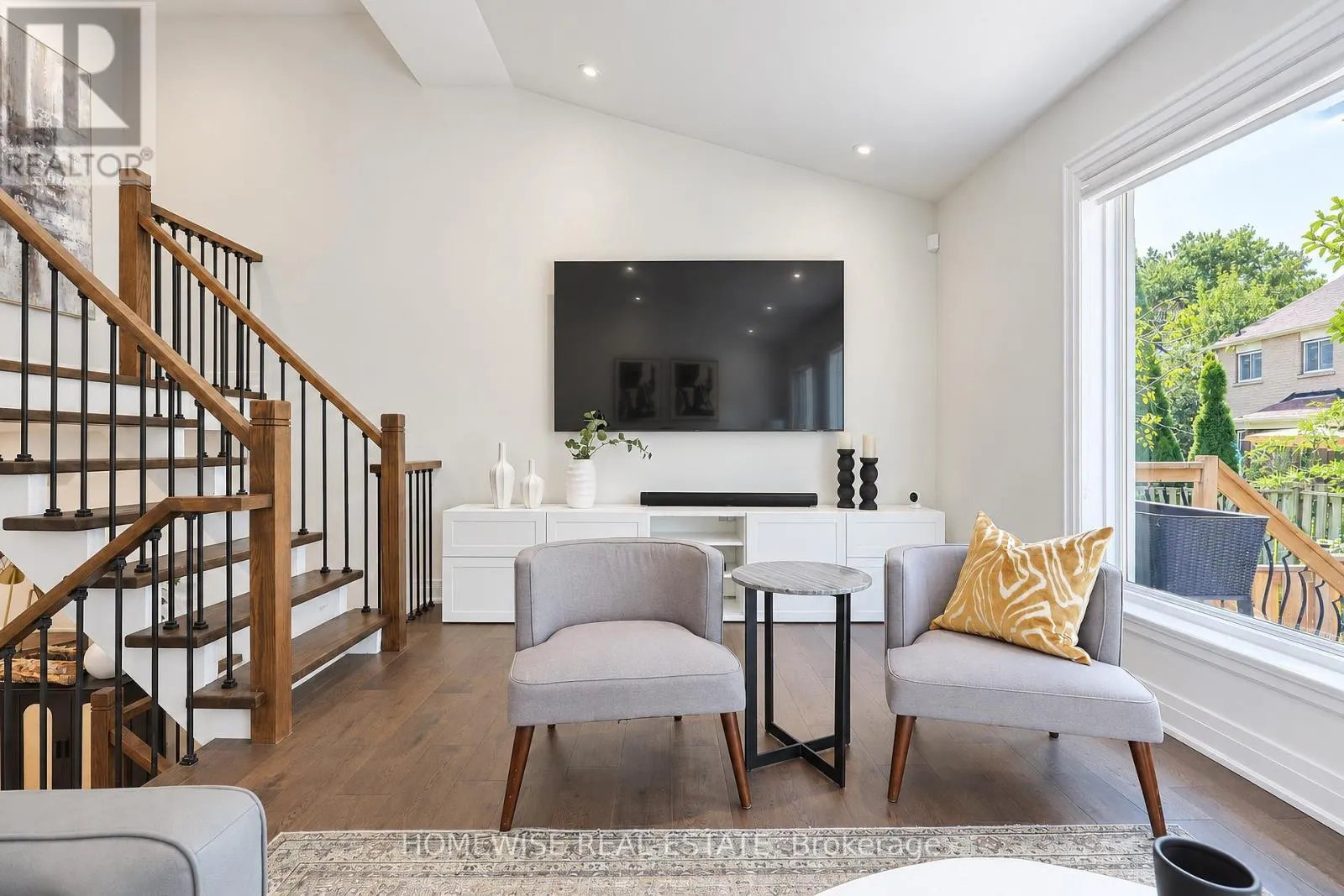 120 MCMORRAN CRESCENT