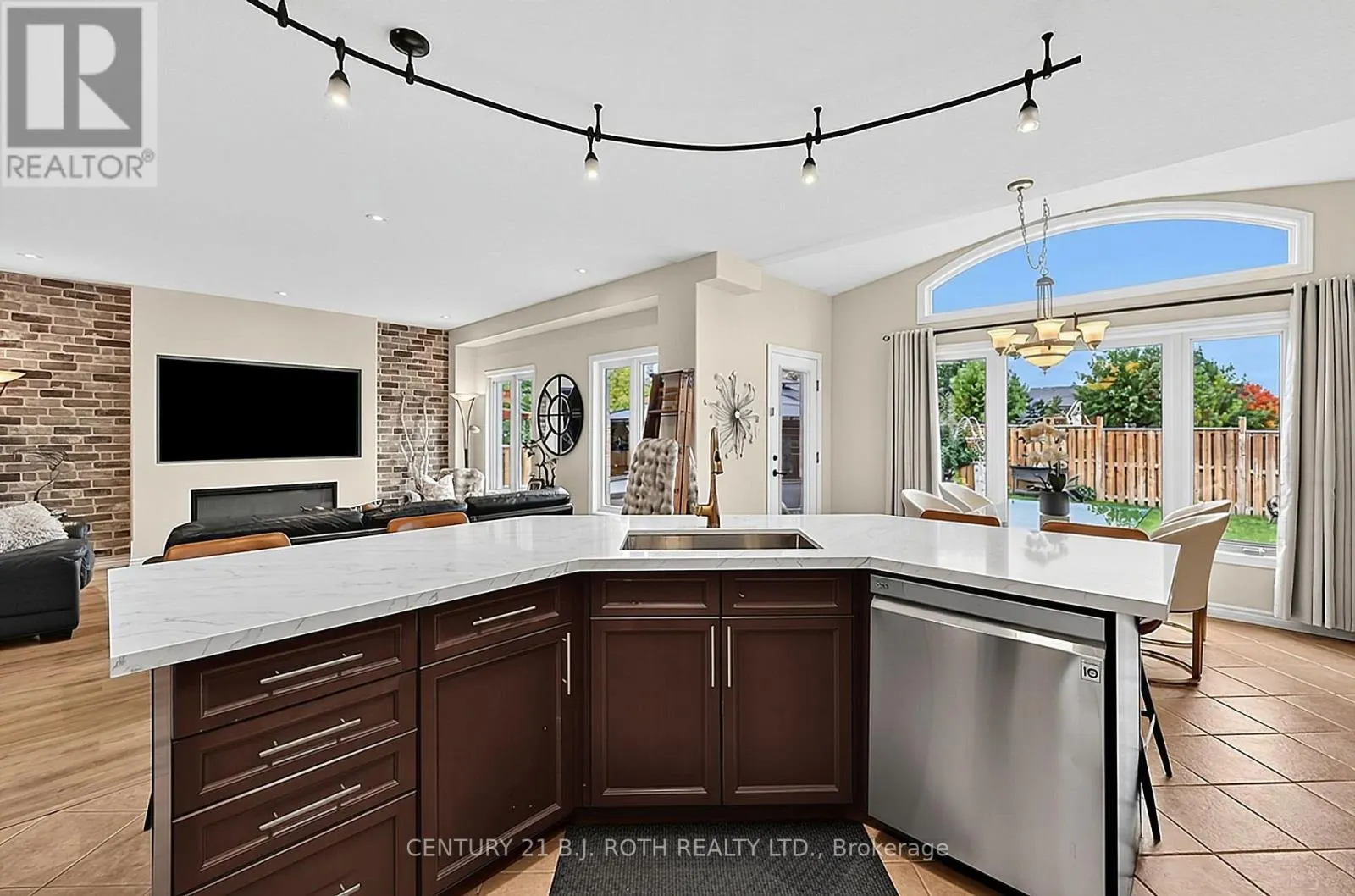 118 MIKE HART DRIVE