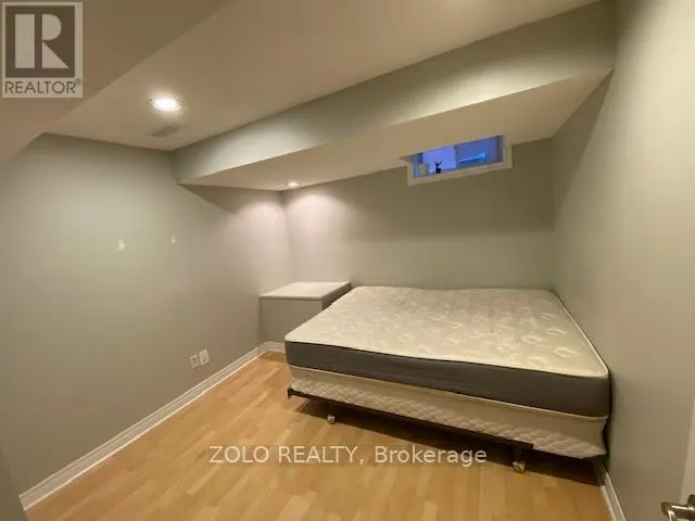 24 COBURN CRESCENT