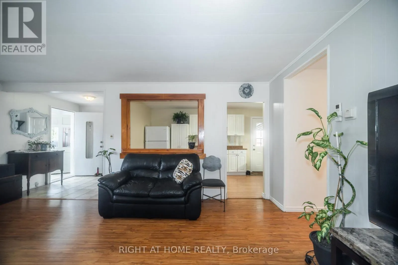 1007 FERRIER AVENUE
