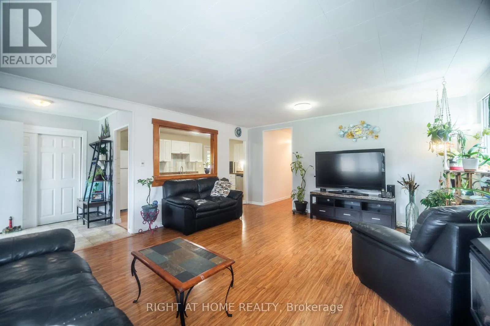1007 FERRIER AVENUE
