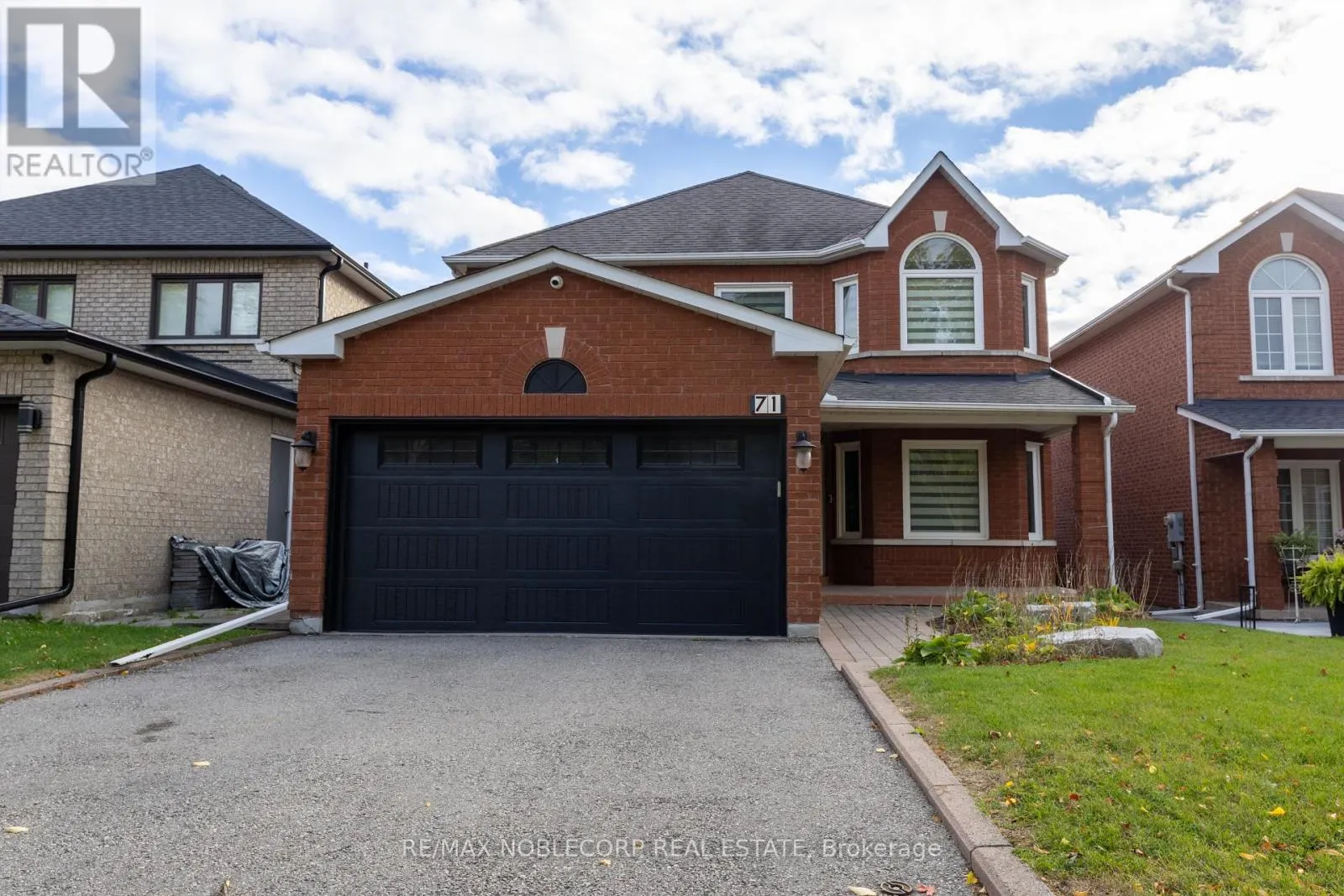 71 CASTLEPOINT DRIVE