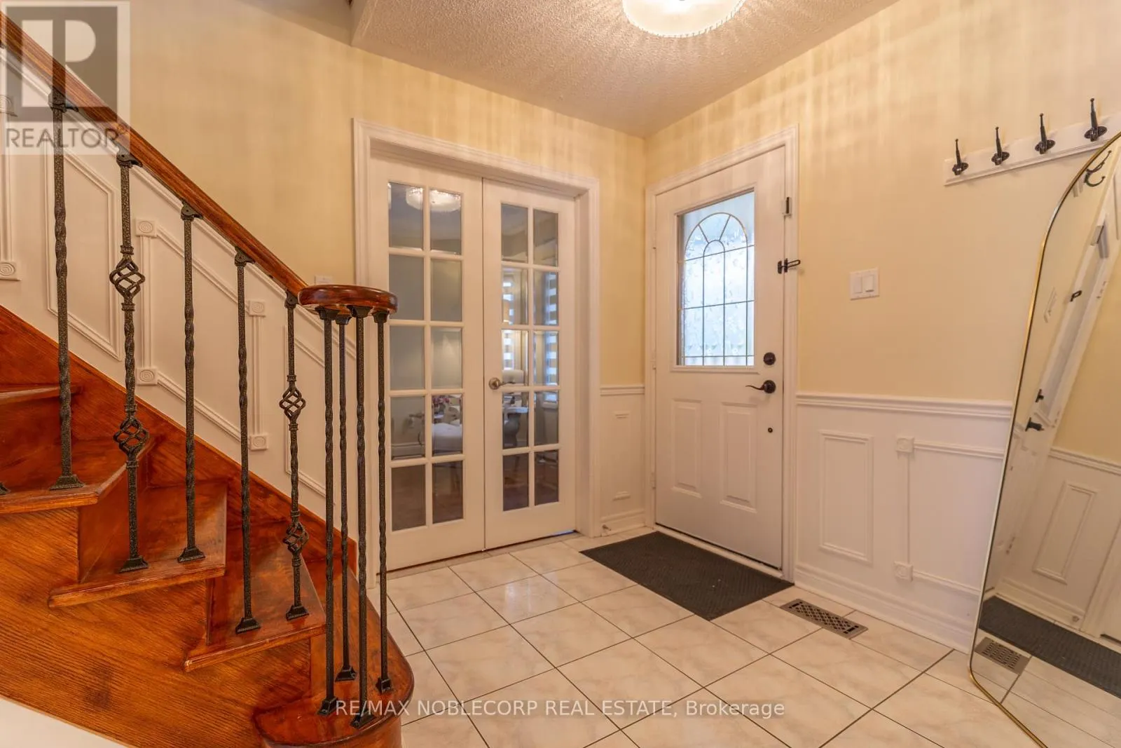 71 CASTLEPOINT DRIVE