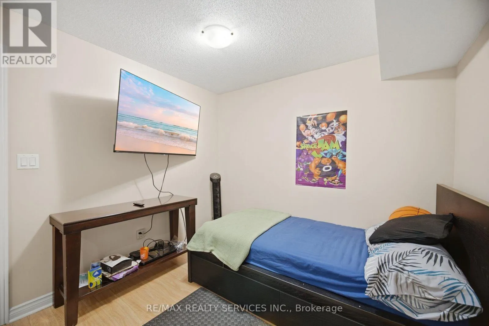 45 SKYLARK DRIVE
