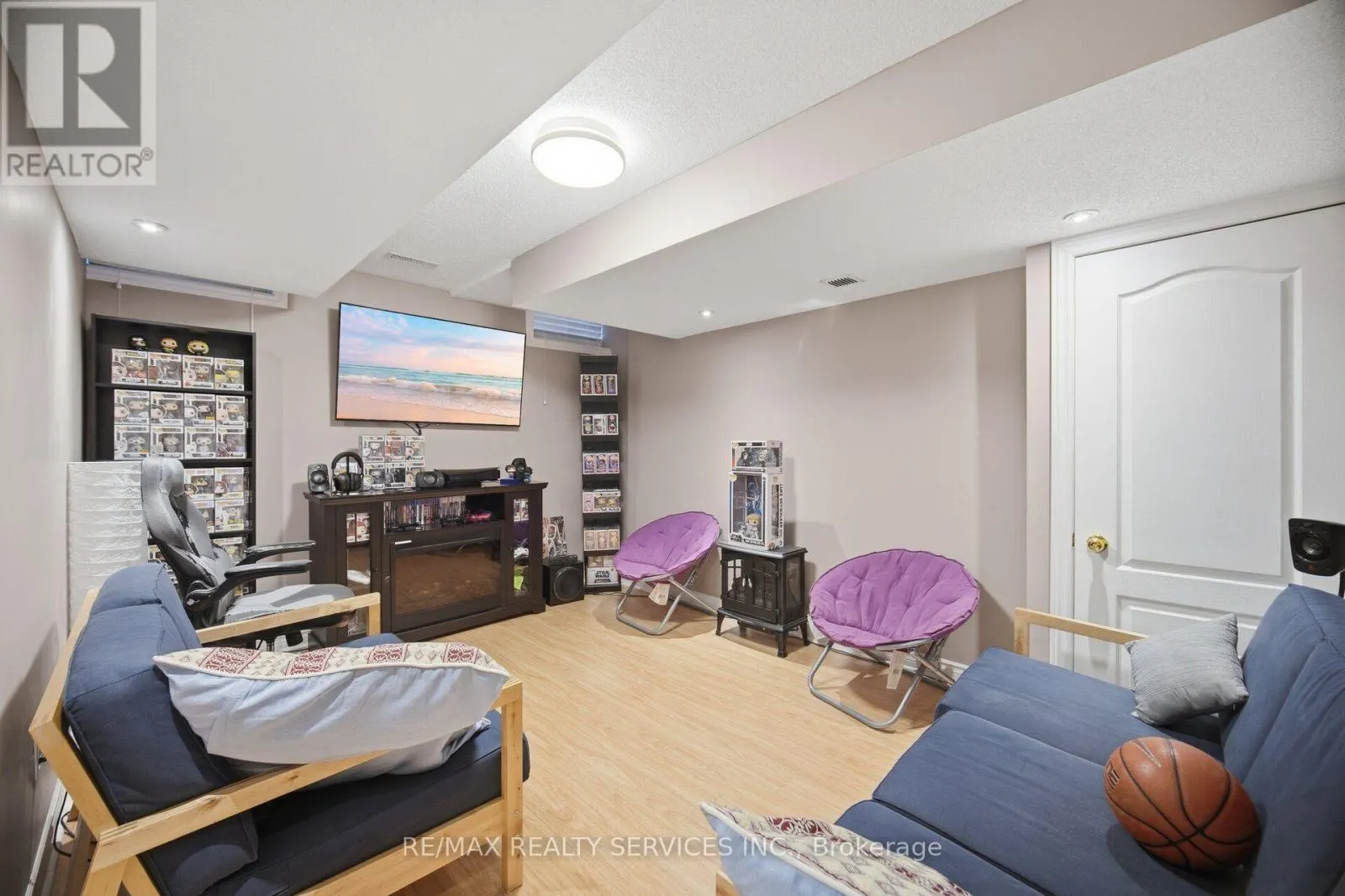45 SKYLARK DRIVE