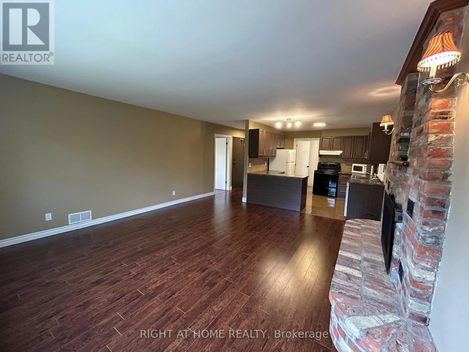 UPPER LEVEL - 36 AURORA HEIGHTS DRIVE