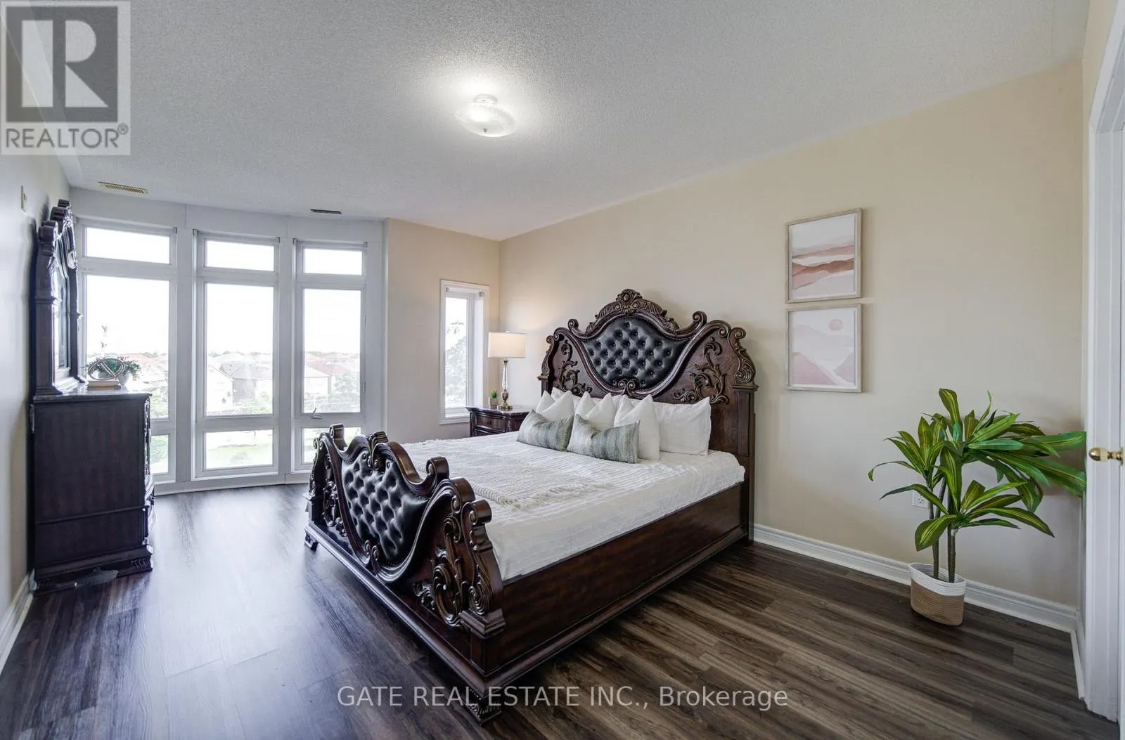 307 - 7340 MARKHAM ROAD