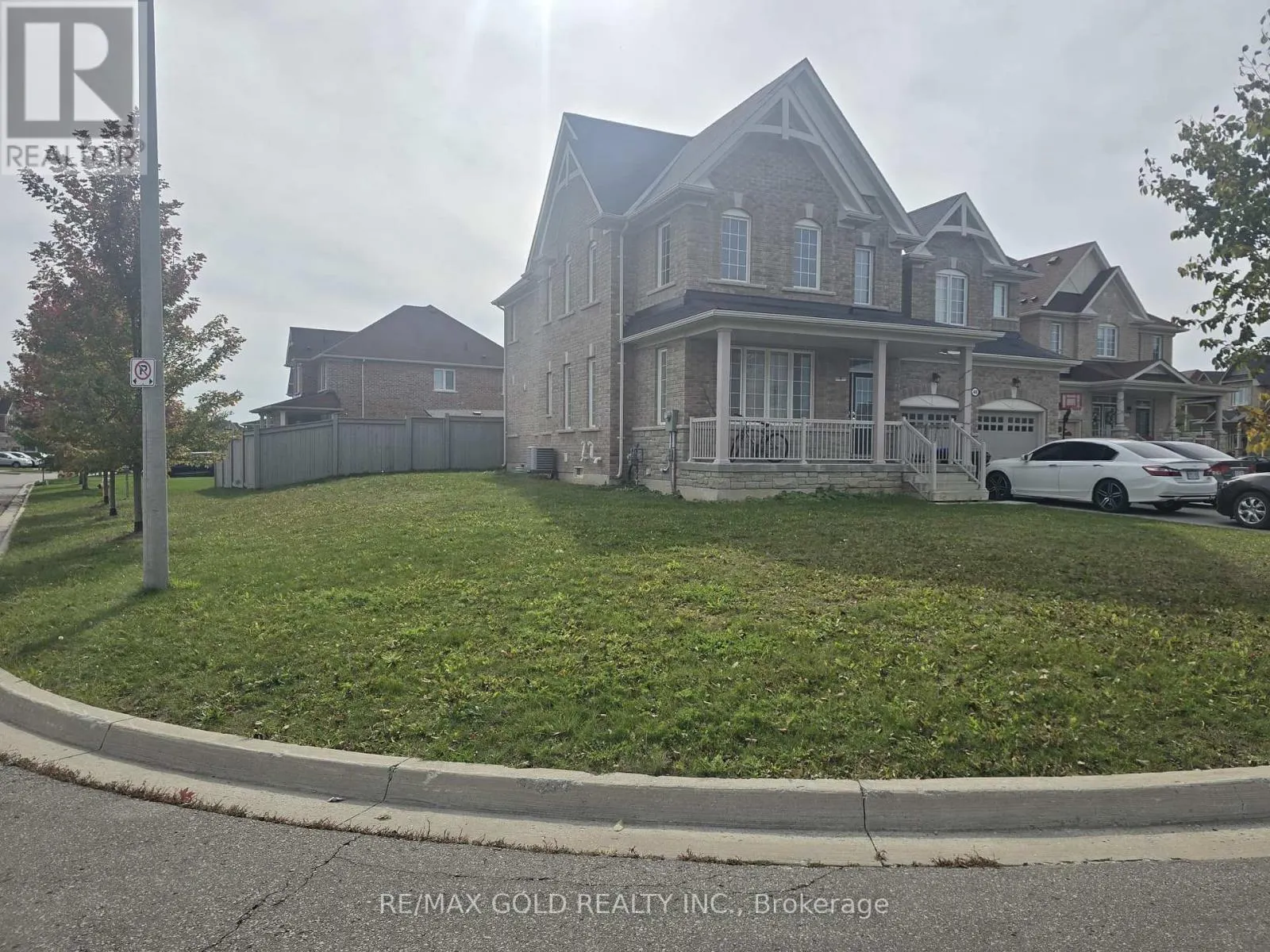 48 MCKAY AVENUE