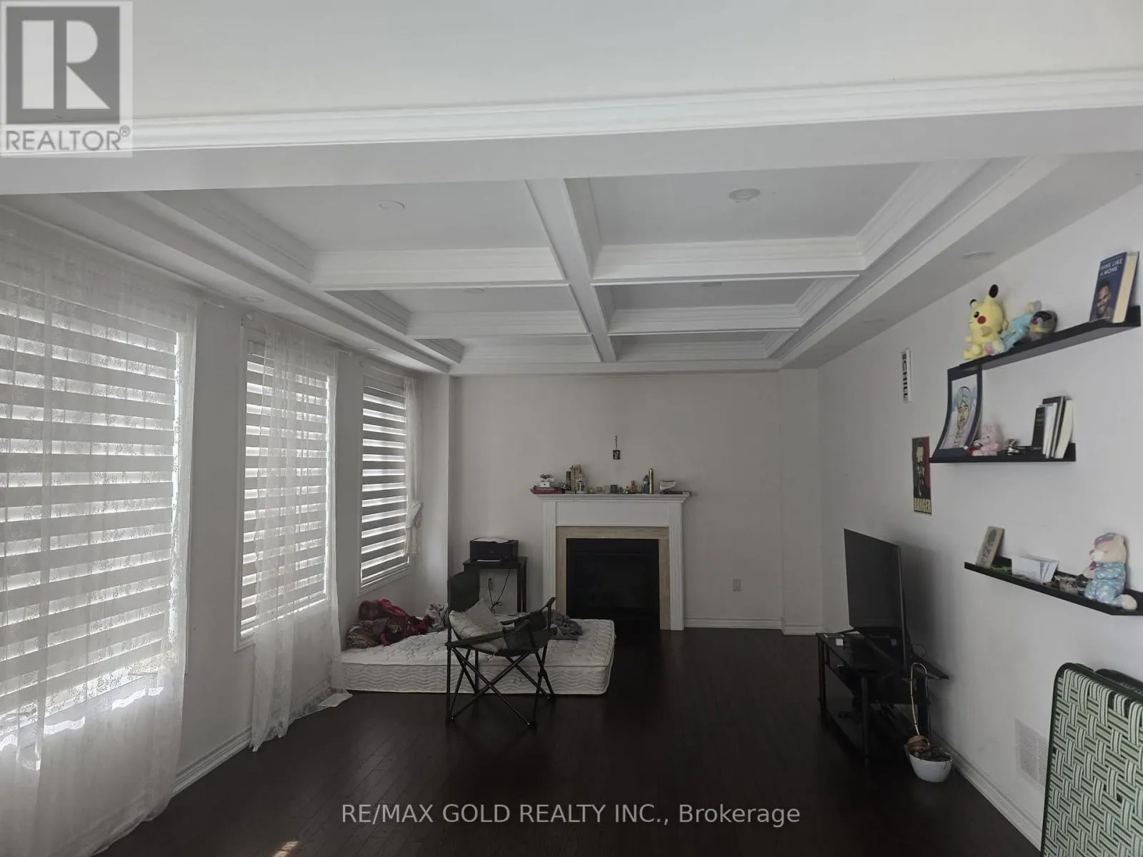 48 MCKAY AVENUE
