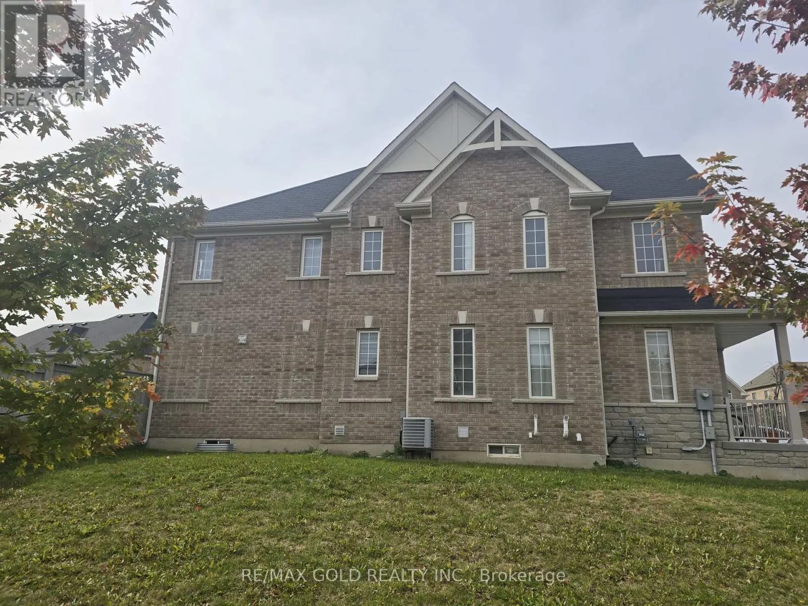 48 MCKAY AVENUE