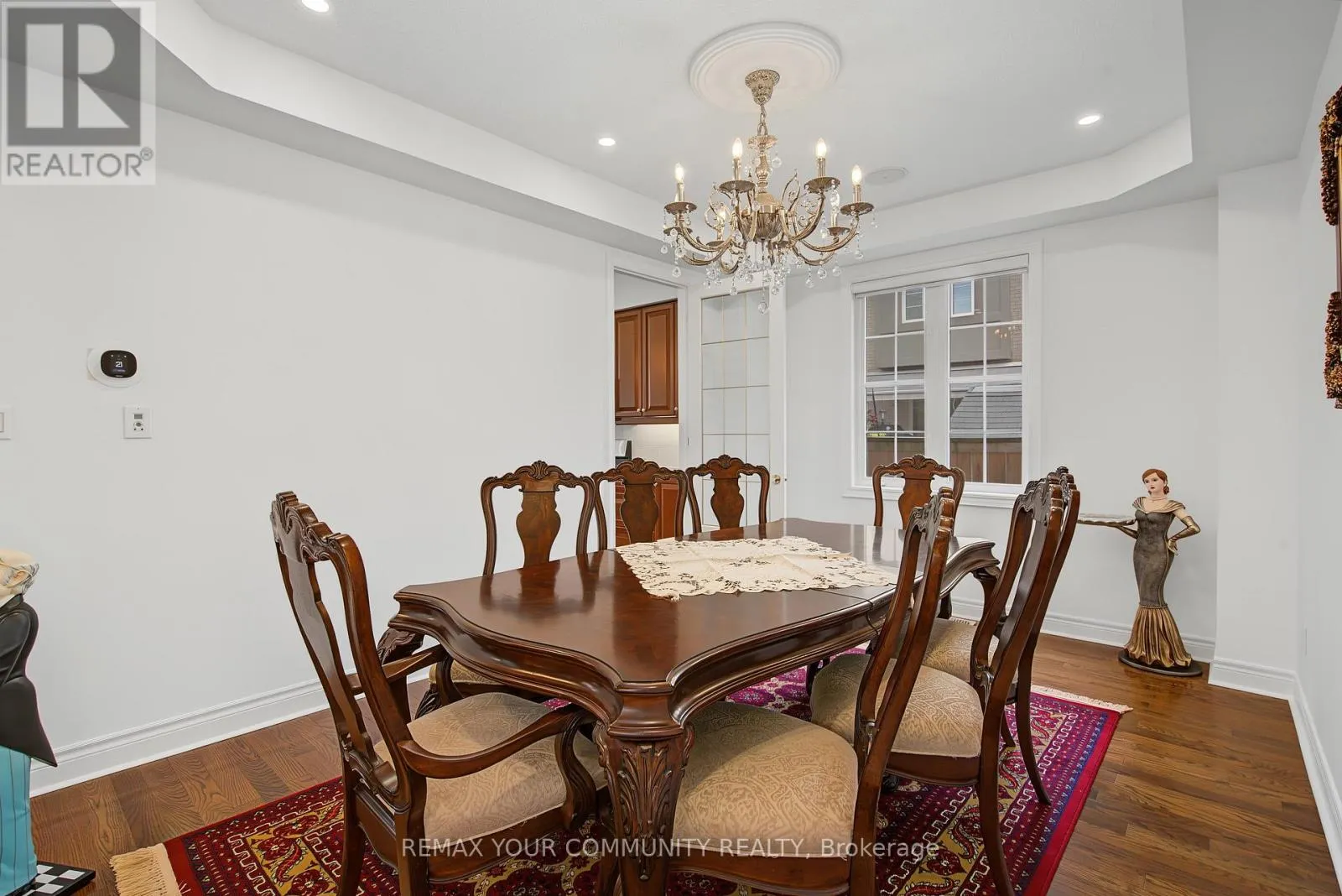 8 YEMINA GATE