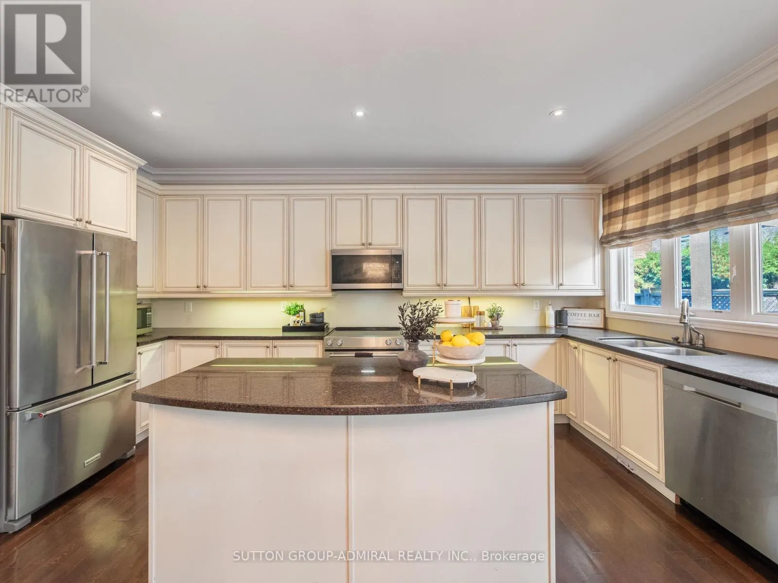 87 RIVINGTON AVENUE