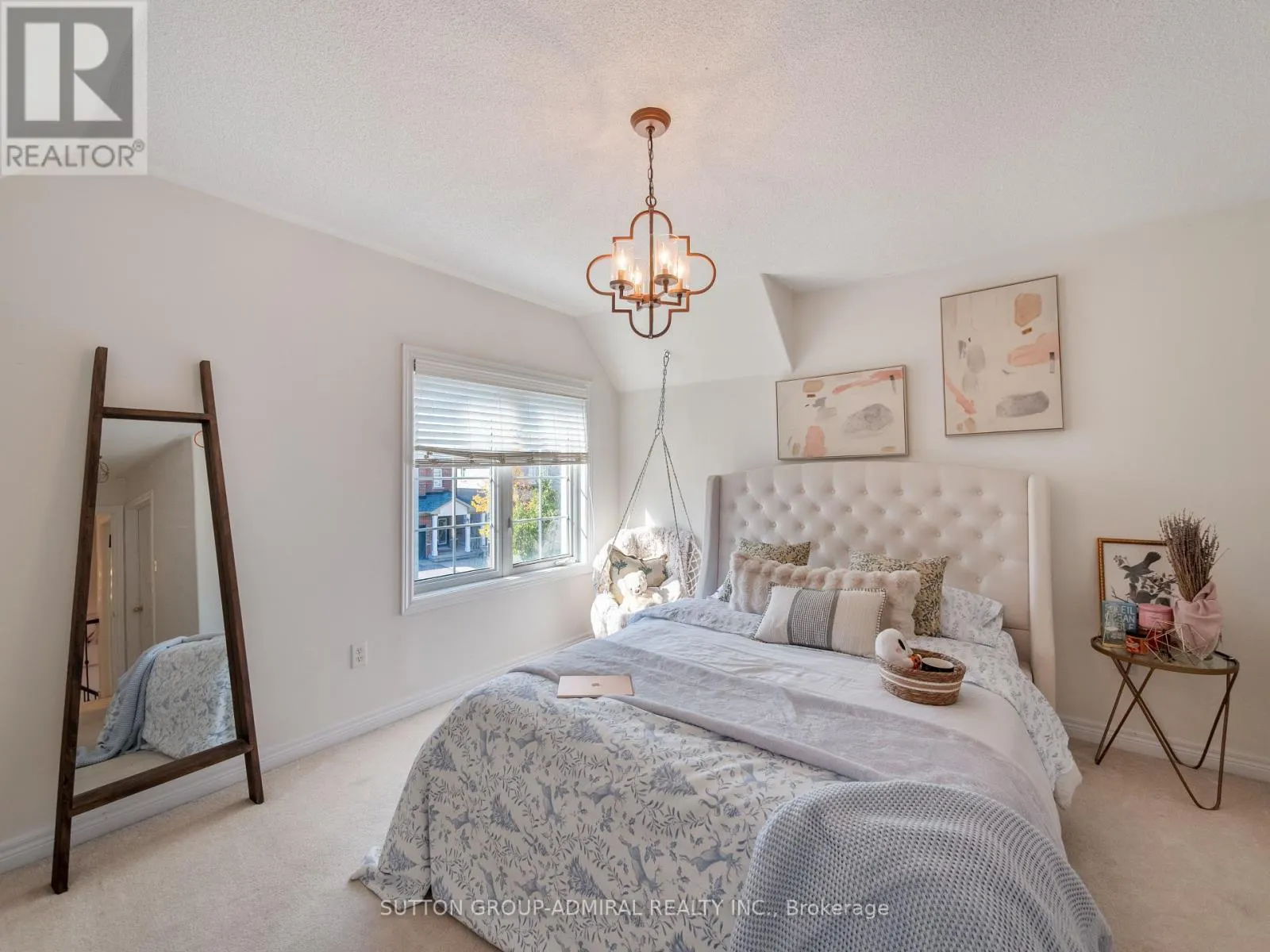 87 RIVINGTON AVENUE