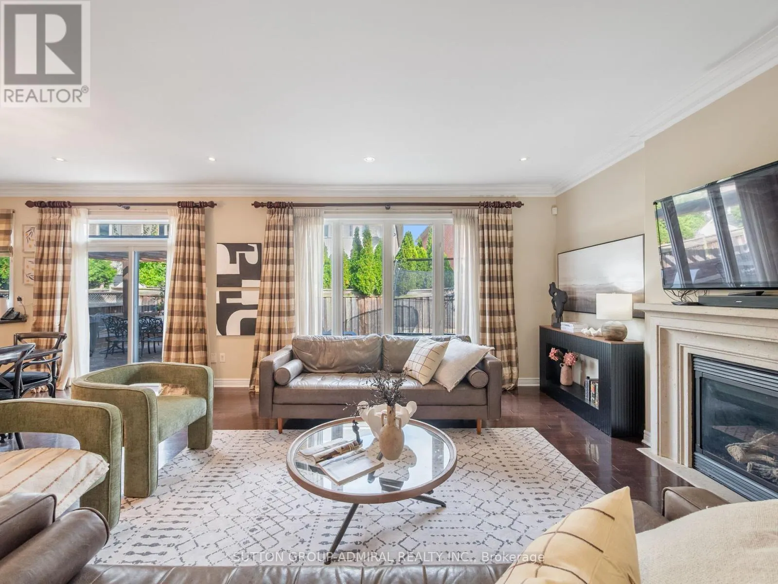 87 RIVINGTON AVENUE