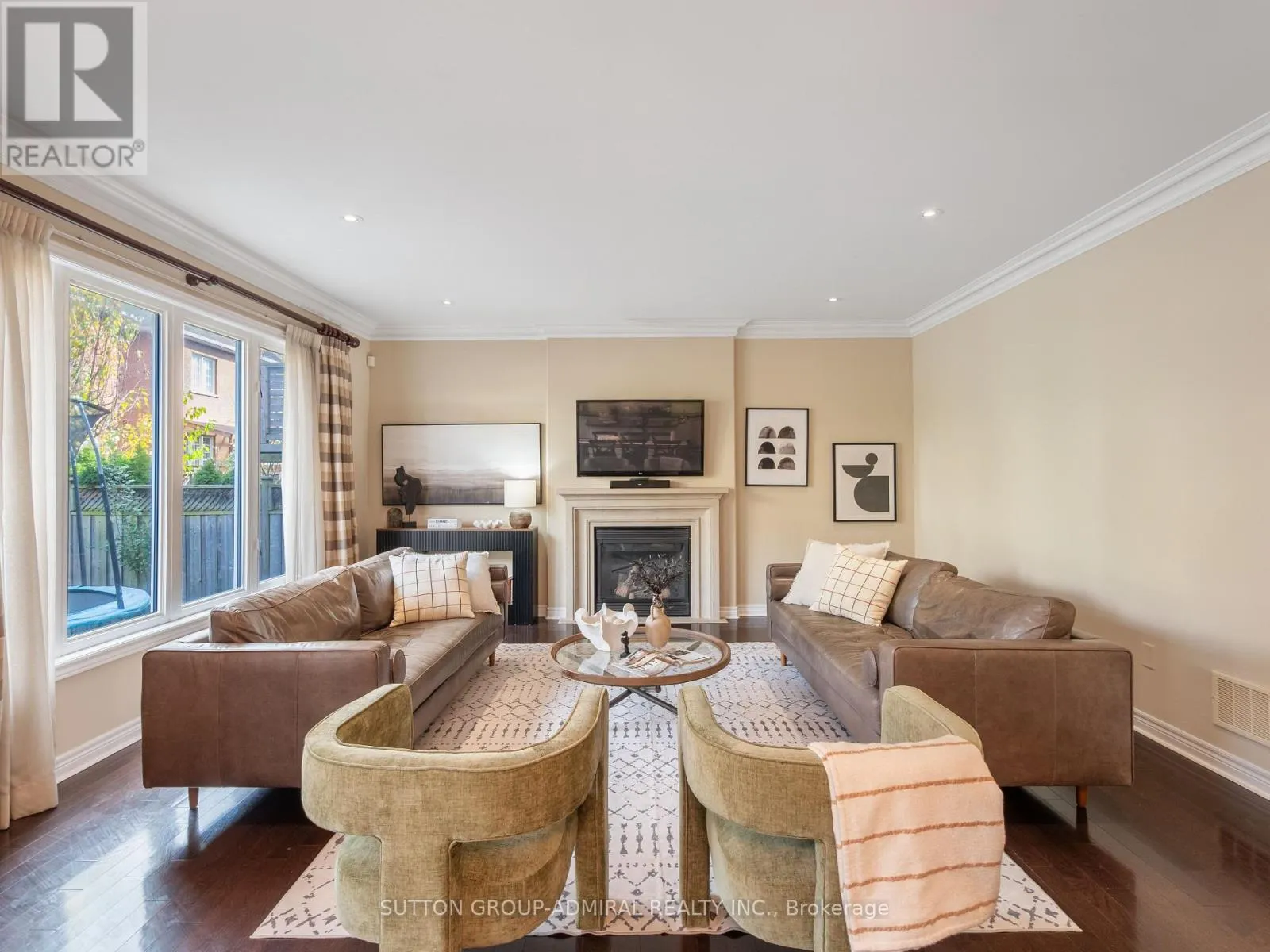 87 RIVINGTON AVENUE