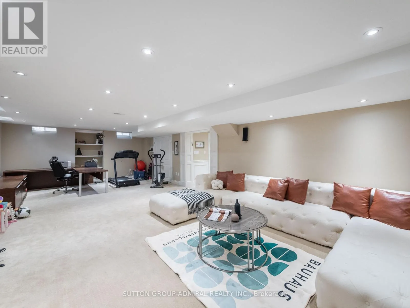 87 RIVINGTON AVENUE