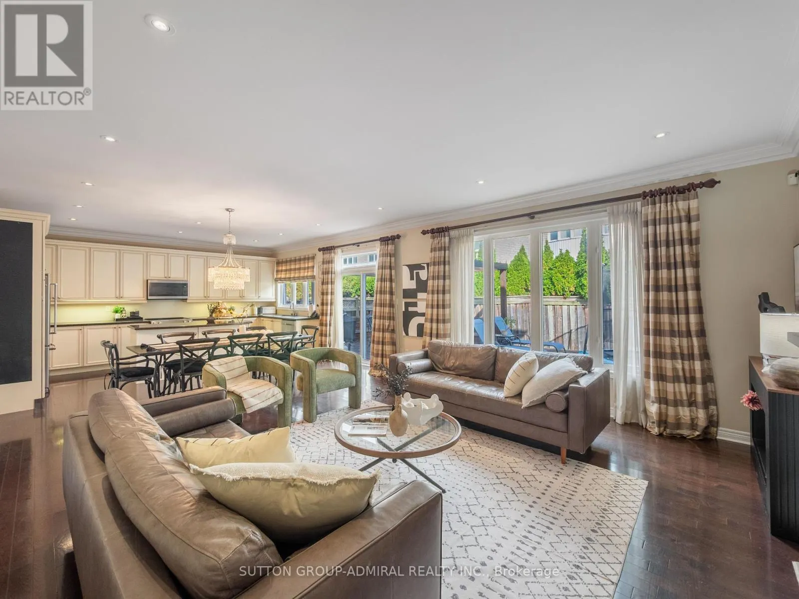 87 RIVINGTON AVENUE